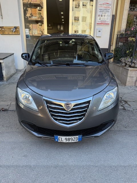 Lancia Ypsilon 2012 1.2 69 CV 5 porte GPL Ecochic Silver - Foto 1